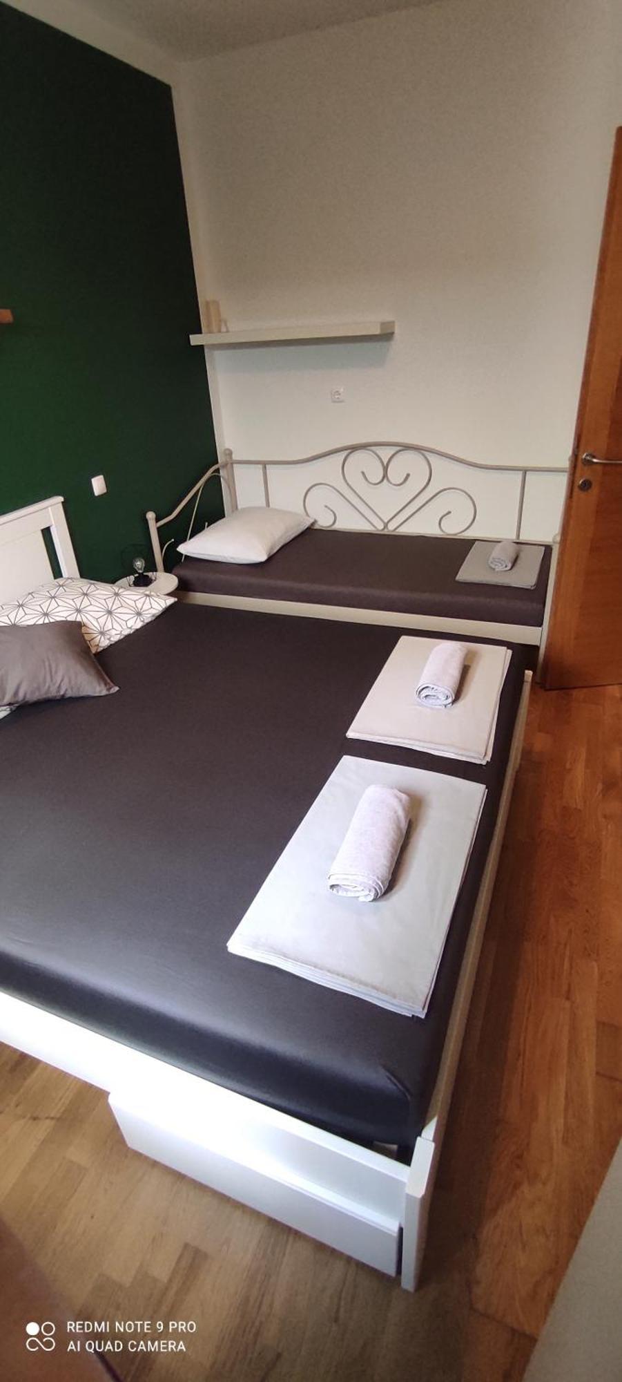 Mala Tonina Apartment Tucepi Bilik gambar